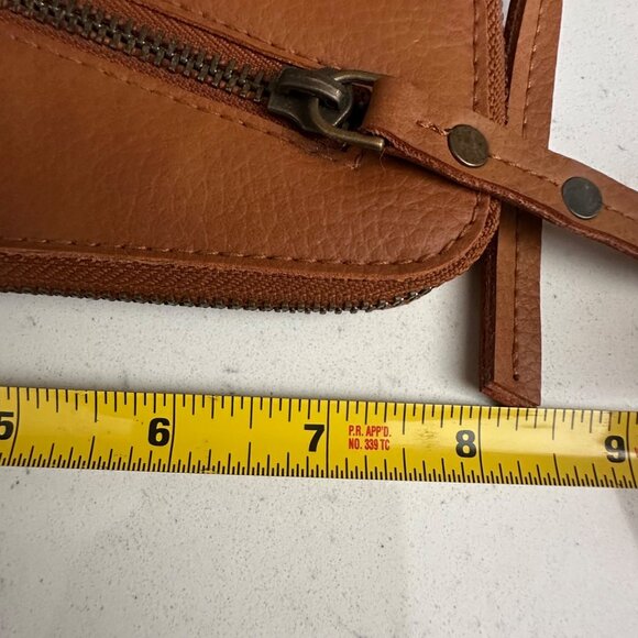 Free People Vegan Leather Wristlet Wallet With Zippered Pocket & Card Slots - Picture 5 of 7